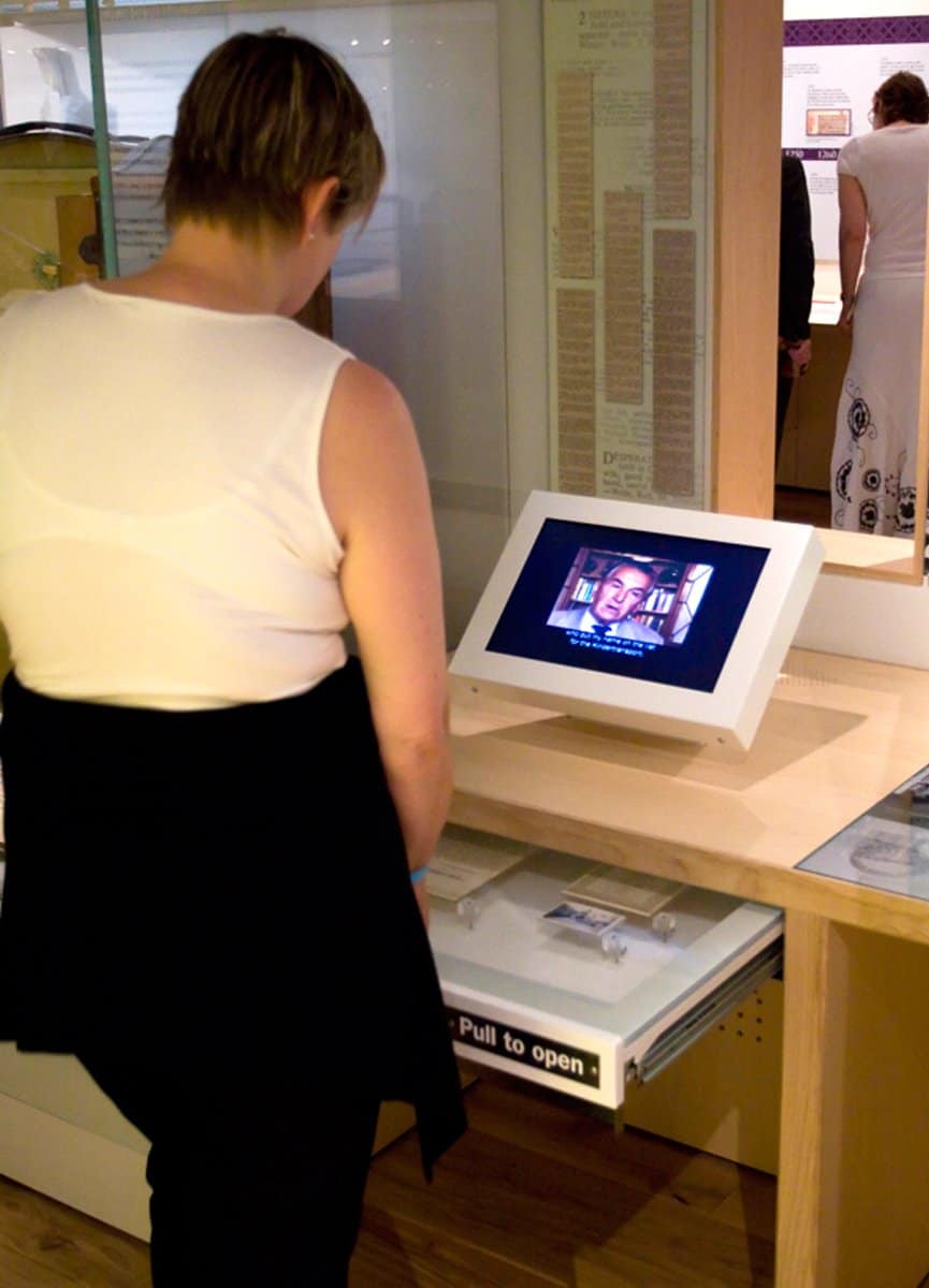 Interactive-Exhibit-at-Jewish-Museum-London