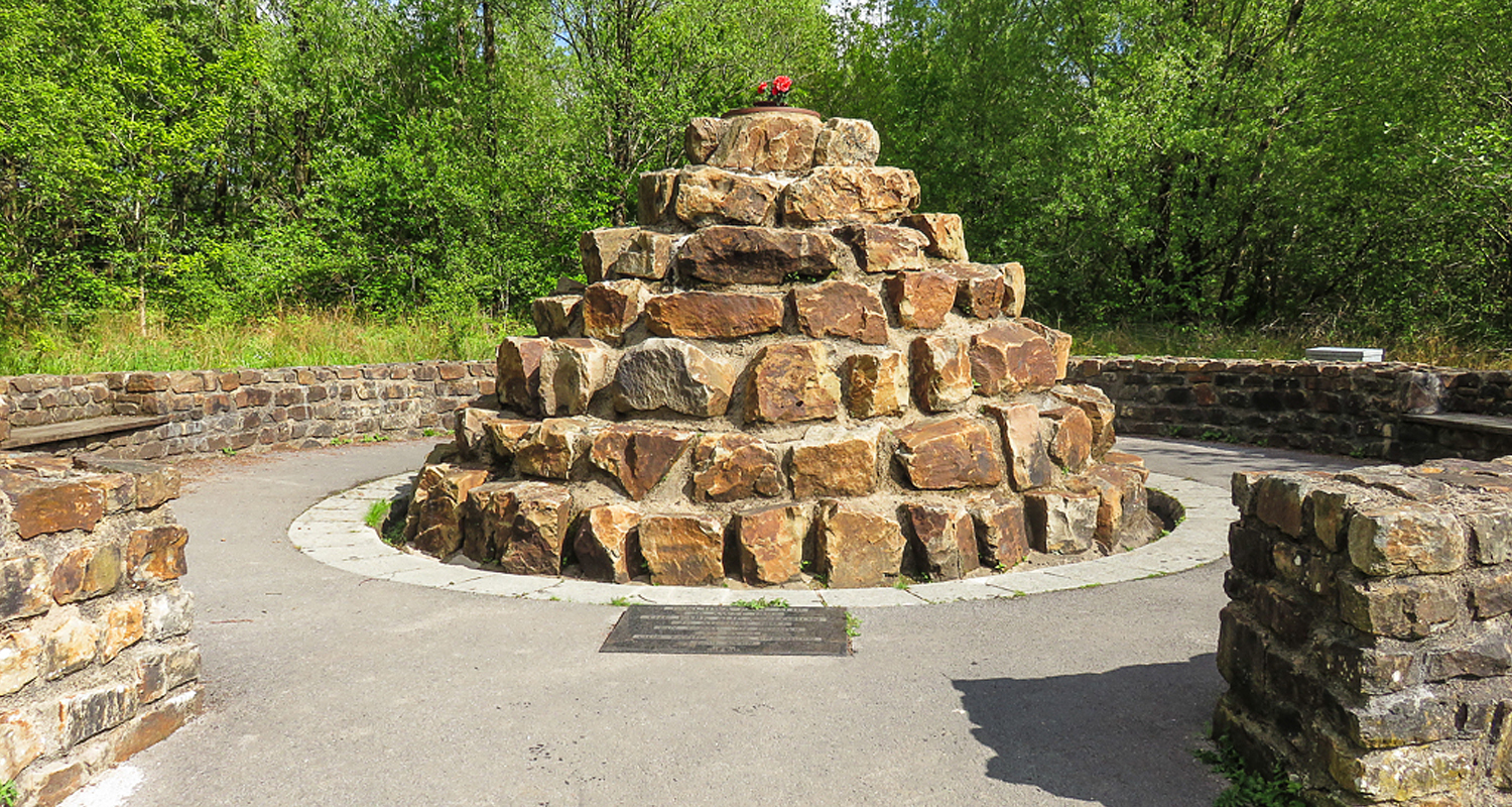 Memorial Fountain at Parc Slip