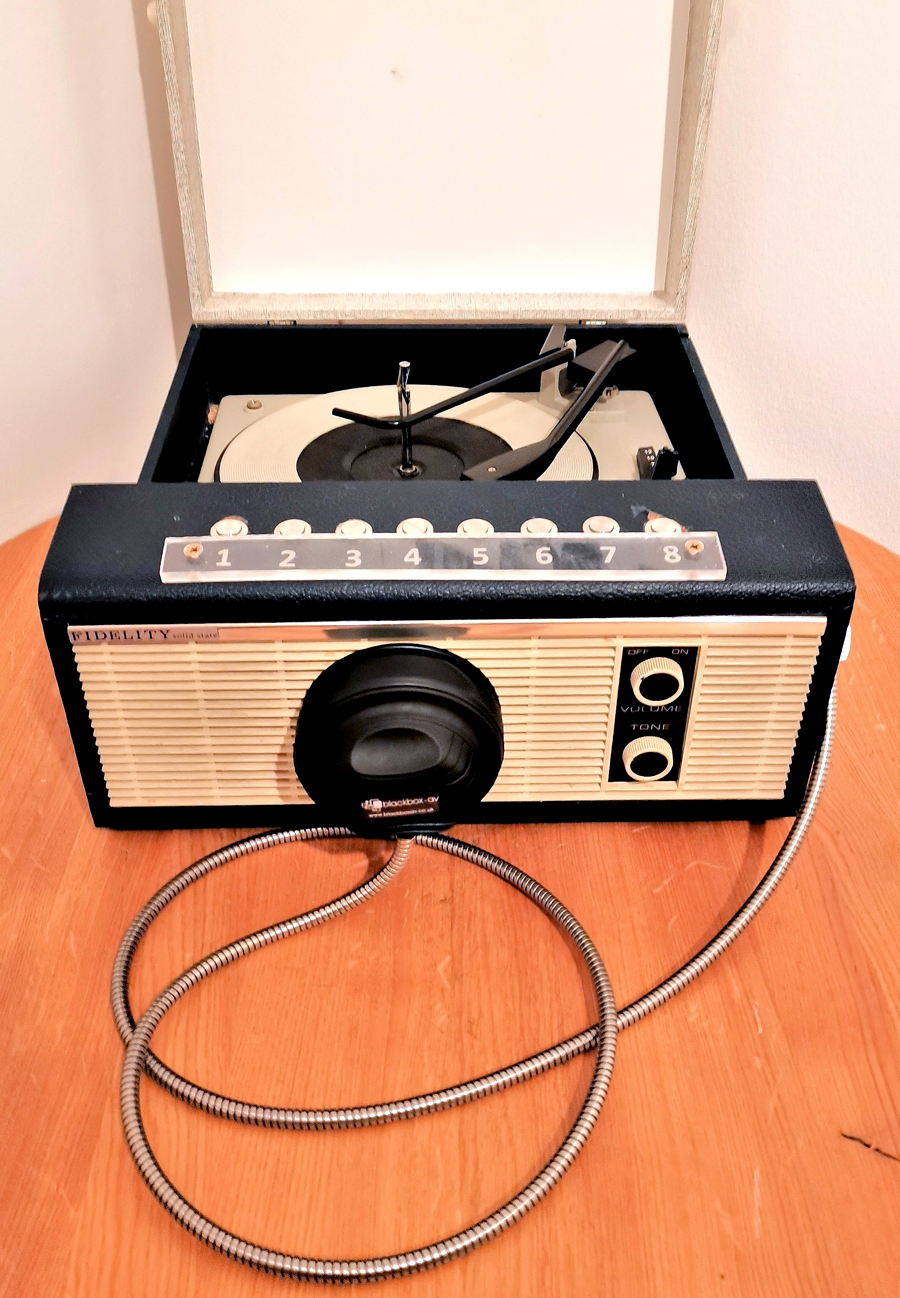 Single Cup Headphones, buttons and SoundClip setup in bespoke vinyl player at Derby Museum & Art Gallery