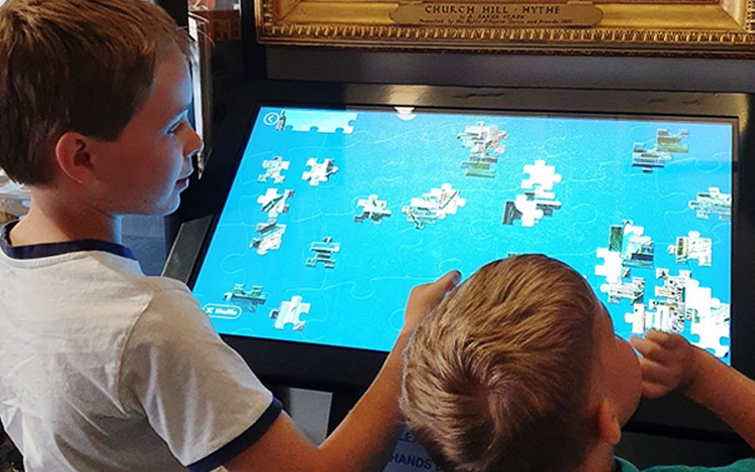 32″ Kiosk & Lightbox 3 – Hythe Local History Museum