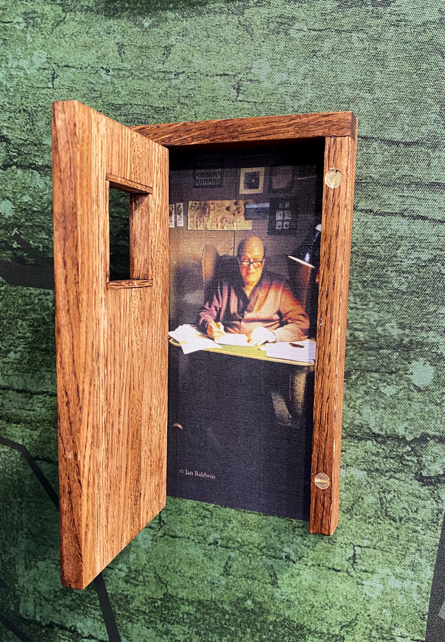 Open door in tree trunk at Roald Dahl Museum