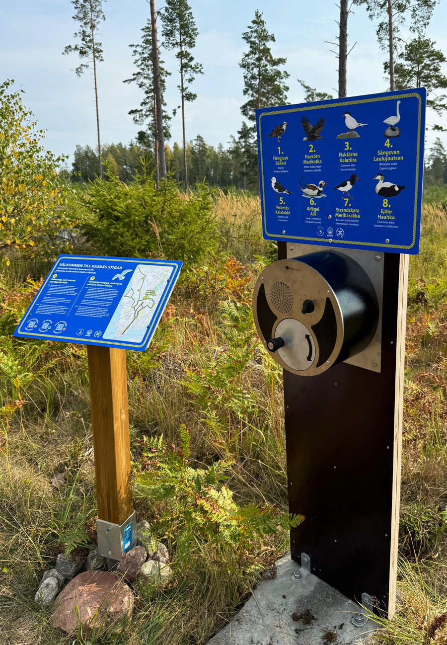 U-Turn Round on bespoke post along Kasnäs Nature Trail