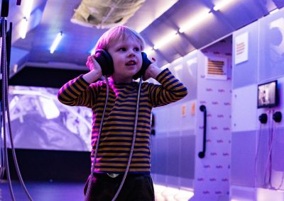 Single Cup Headphones – Life Science Centre