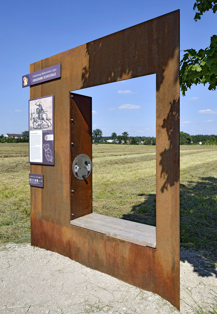 Oversized U-Turn Round in a bespoke stelae at Stein Wallenstein's Camp Adventure Trail (portrait)