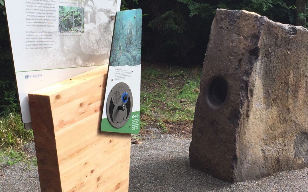 Oversized U-Turn Round – Cold Heart Fairytale Trail